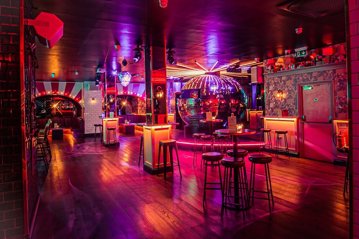 Simmons Bar | Holborn